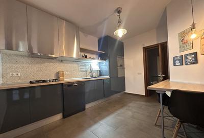 Casă cu 4 camere cu Teren 1100 Mp în Andronache - 1