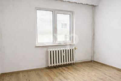 Apartament cu 3 camere semidecomandat în Sud - 3