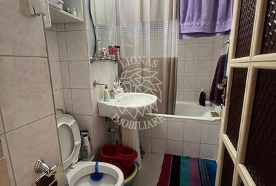 Apartament cu 4 camere decomandat, mobilat în Central - 2
