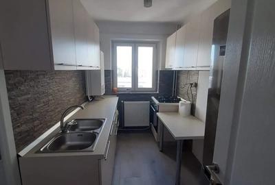 Inchiriez apartament 2 camere decomandat zona piata nicolina - 2