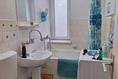Apartament cu 3 camere în Tudor Vladimirescu