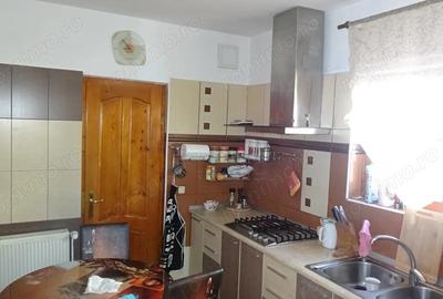 Vand casa in sistem P+M, are suprafa?a utila 160 mp,finisata integral ?i echipata complet. - 4