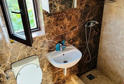 Inchiriez garsoniera - 7