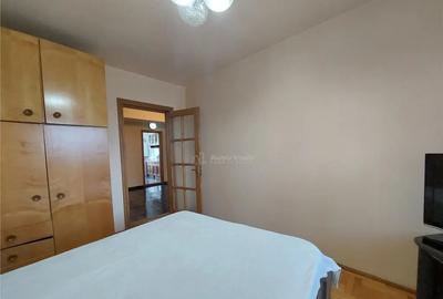 Apartament cu 4 camere decomandat în Transilvaniei - 12