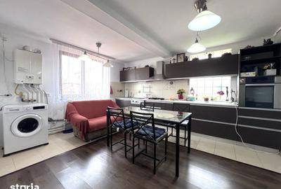 Casă cu 8 camere cu Teren 400 Mp în Limanu - 18