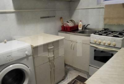 Apartament cu 2 camere semidecomandat, mobilat în Podu Roș