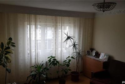 Apartament cu 3 camere decomandat în Central - 1