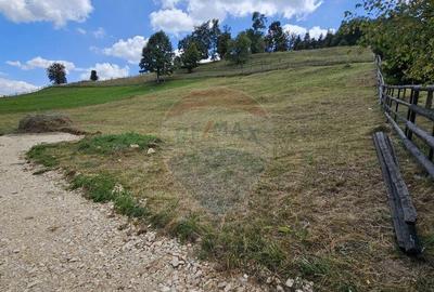 Teren de 1034 mp, în Fundata - 7