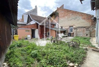 Casă individuală cu 2 camere cu Canalizare în Central - 1