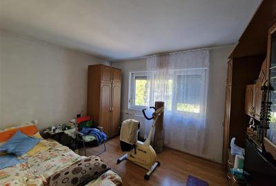 Apartament cu 4 camere decomandat în Nufărul - 6