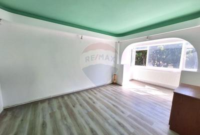 Apartament cu 3 camere de vanzare in zona Pod - 2