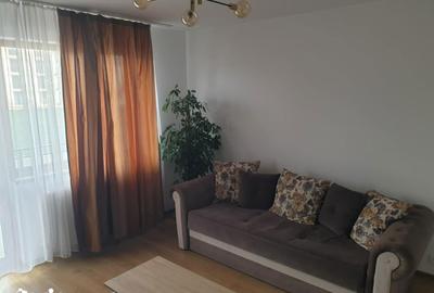 Apartament cu 3 camere, mobilat în Tractorul - 7