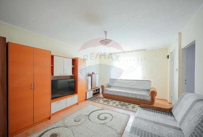 De vanzare Casa cu 2 camere ?i 1477 mp teren in Sanmartin - 1