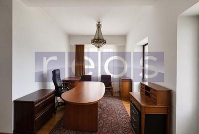 Apartament cu 5 camere decomandat, mobilat în Barbu Văcărescu