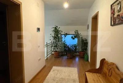 Casă cu 5 camere cu Teren 720 Mp în Tractorul - 12