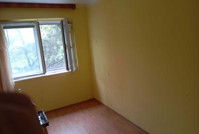 Apartament cu 3 camere semidecomandat în Central - 3