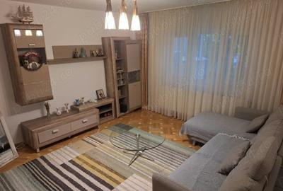 Apartament cu 3 camere decomandat, mobilat în Doamna Ghica