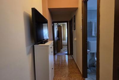 Apartament cu 4 camere decomandat în Calea București - 1