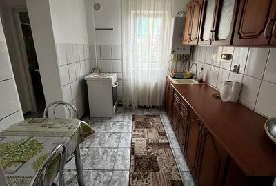 Apartament cu 2 camere decomandat în Petros - 2
