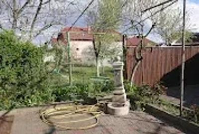 Casa cu teren generos, 2 construc?ii separate ideala pentru familie sau investitie - 9