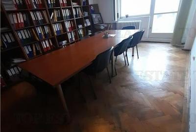 Piata Unirii  chiar la metrou in exclusivitate vanzare 2 camere cu loc de parcar - 11