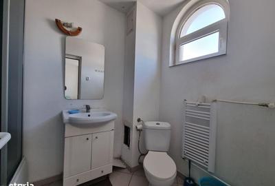 Casă cu Canalizare în Central - 2