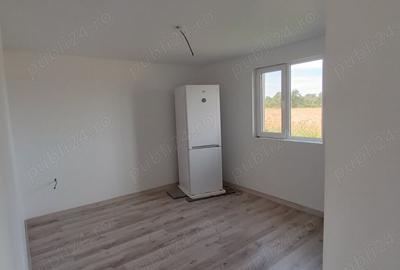 Casă cu 3 camere cu Teren 500 Mp în Cerșani - 3