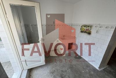 Decomandat. Model spatios. Disponibil imediat. Etaj intermediar. - 6