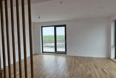 Casă cu 5 camere cu Teren 200 Mp în Vest - 2