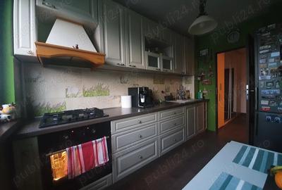 Inchiriez apartament 2 camere, decomandat, zona Rm Sarat- Dristor - 3