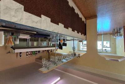 Spațiu comercial, de 300 mp, în Central - 3