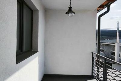 Casă cu 4 camere în Poienița - 2