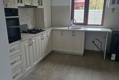 Casă cu 4 camere în Strejnicu - 3