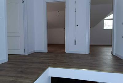 Casă cu 4 camere în Calea București - 12