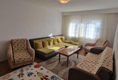 Apartament cu 2 camere decomandat, mobilat în Gara