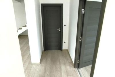 Casă cu 4 camere cu Teren 402 Mp în Central - 3