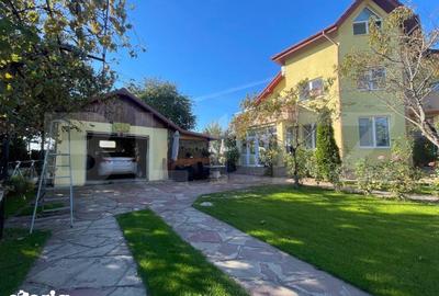 Casă cu 5 camere cu Teren 550 Mp în Central - 1