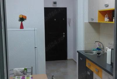 Apartament cu 2 camere semidecomandat în Berceni