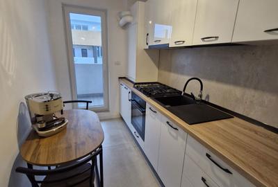 Garsonieră decomandată în Central