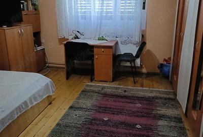 Casă cu 3 camere cu Teren 324 Mp în Central - 2