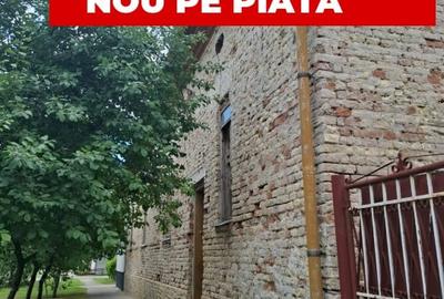 Casa din caramida pentru renovat  3 camere in Nadlac - 2