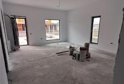 Pantelimon, Ferma animalelor, vila P M,2025 - 8