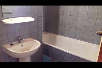 Garsonieră decomandată în Central - 8