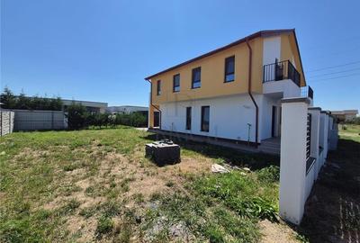 Duplex finalizat - bine compartimentat - toate utilitatile - doua balcoane - 4