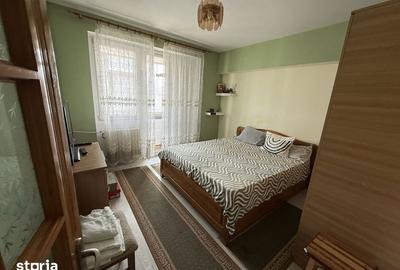 Apartament cu 3 camere decomandat în Lacul Tei - 2