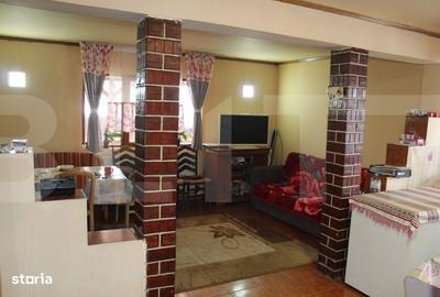Casă cu 4 camere cu Teren 1580 Mp în Central - 1
