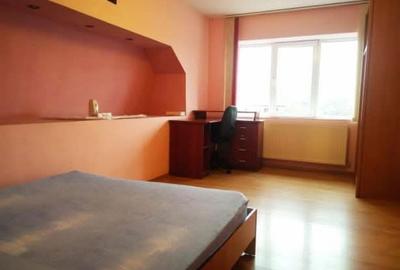 Apartament cu 3 camere decomandat în Tătărași - 2