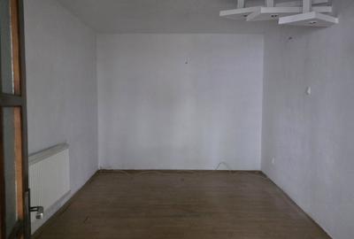 Apartament cu 4 camere decomandat în Exterior Vest - 1