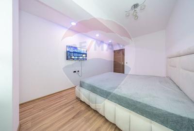 Apartament cu 3 camere decomandat, mobilat în Tractorul - 15
