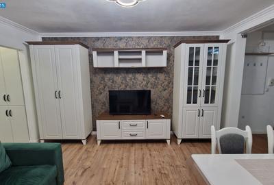 Apartament cu 2 camere semidecomandat, mobilat în Central - 1